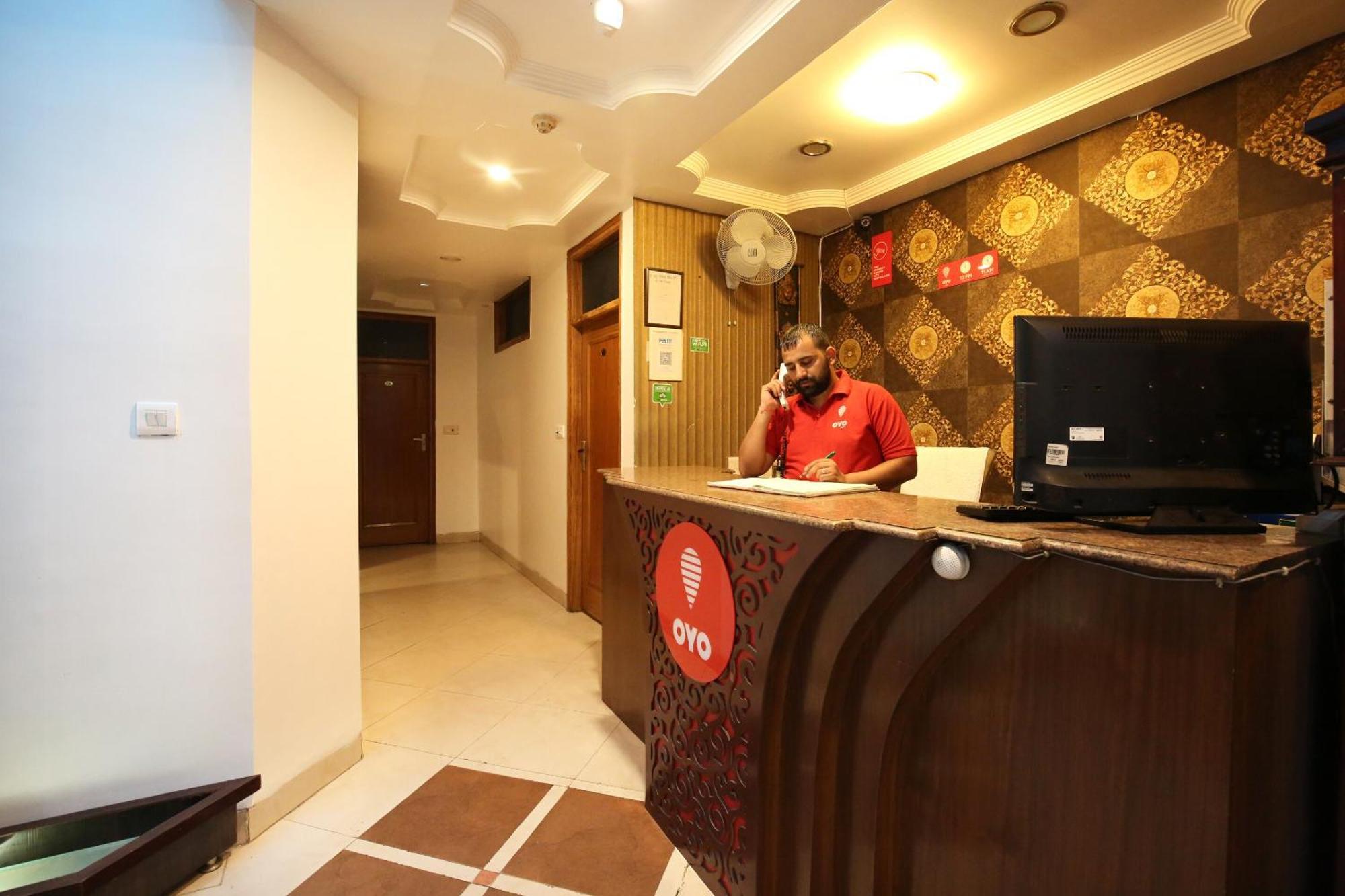 Oyo Hotel Royal Brooks Chandigarh Exterior photo